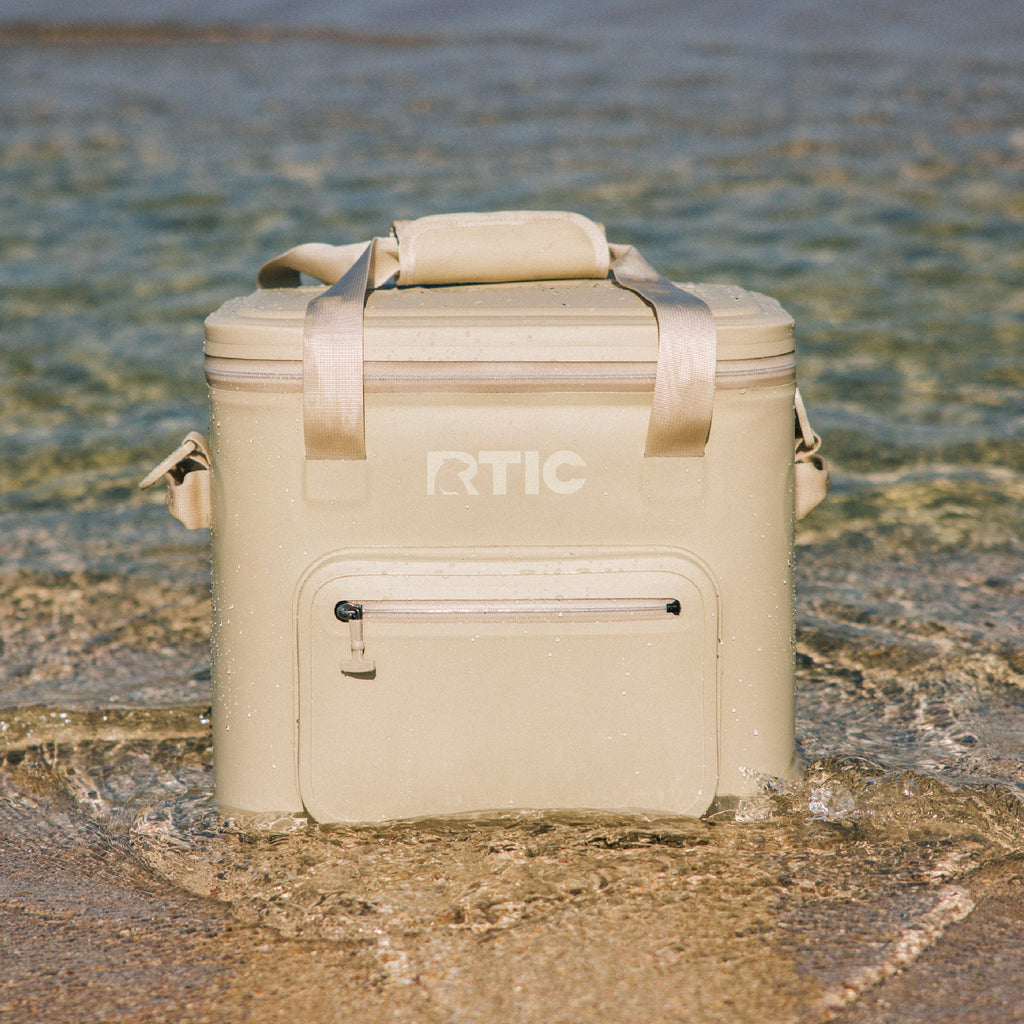 Ultra-Tough Soft Cooler Pro (HH3Y)