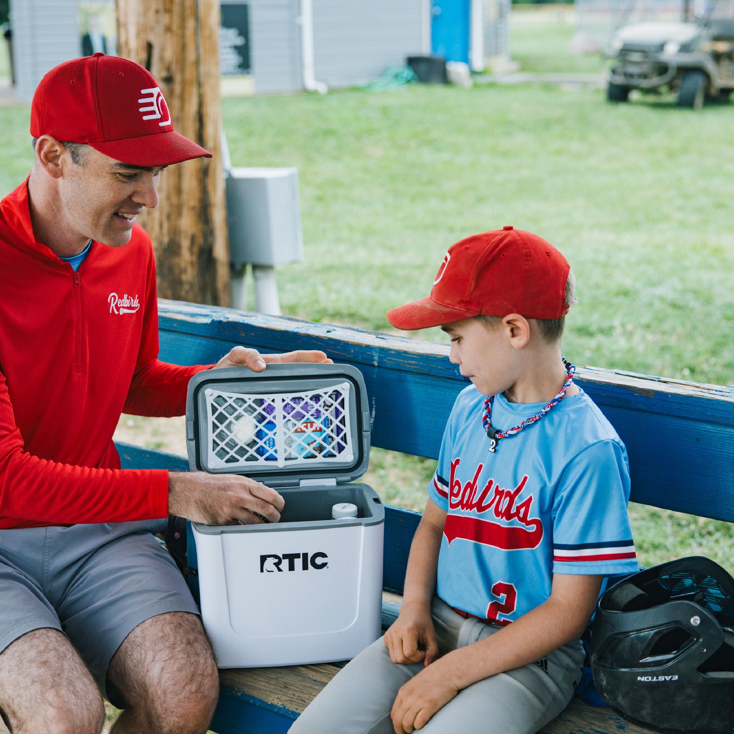 8 QT Road Trip Personal Cooler (54O5)