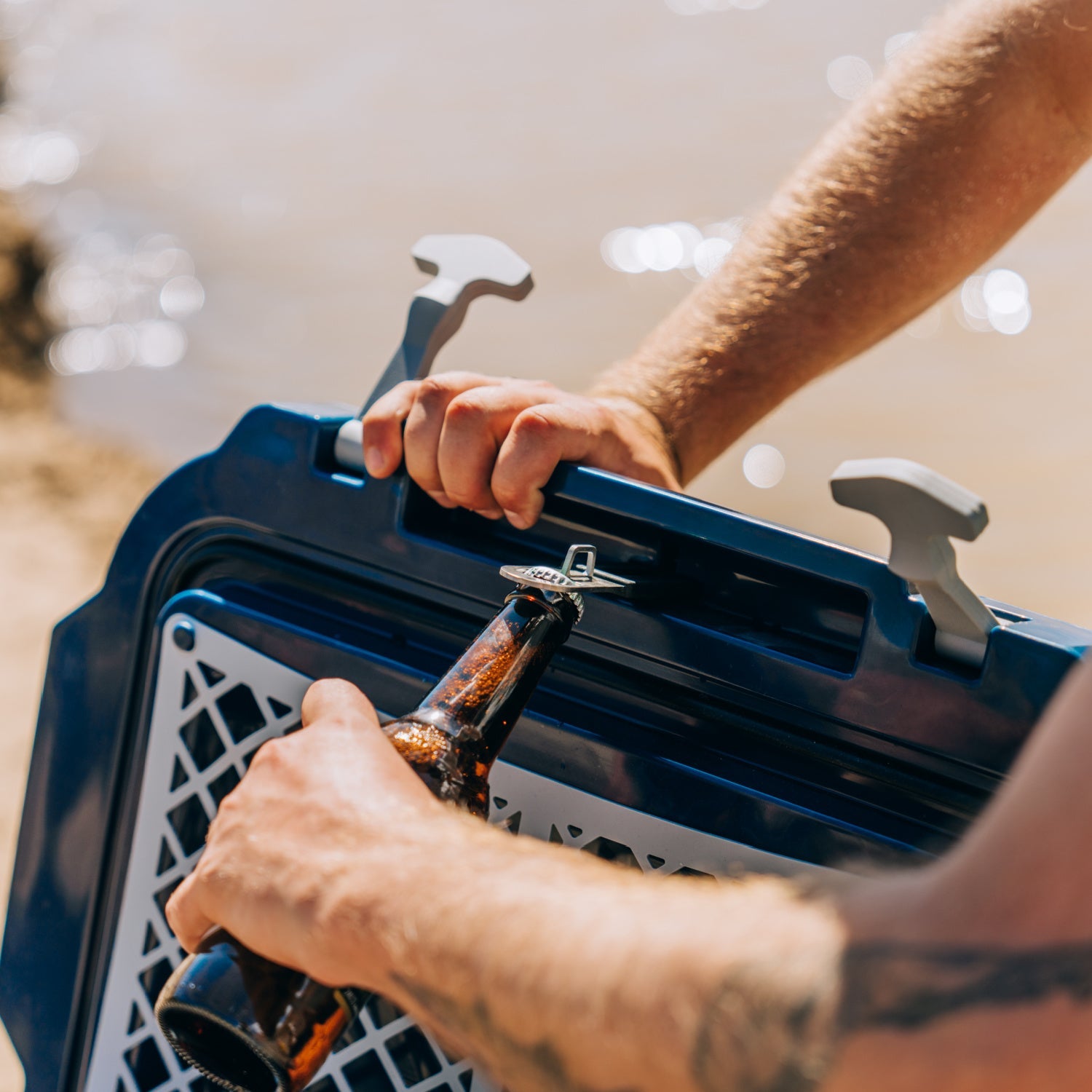 45 QT Ultra-Tough Wheeled Cooler (IQDT)