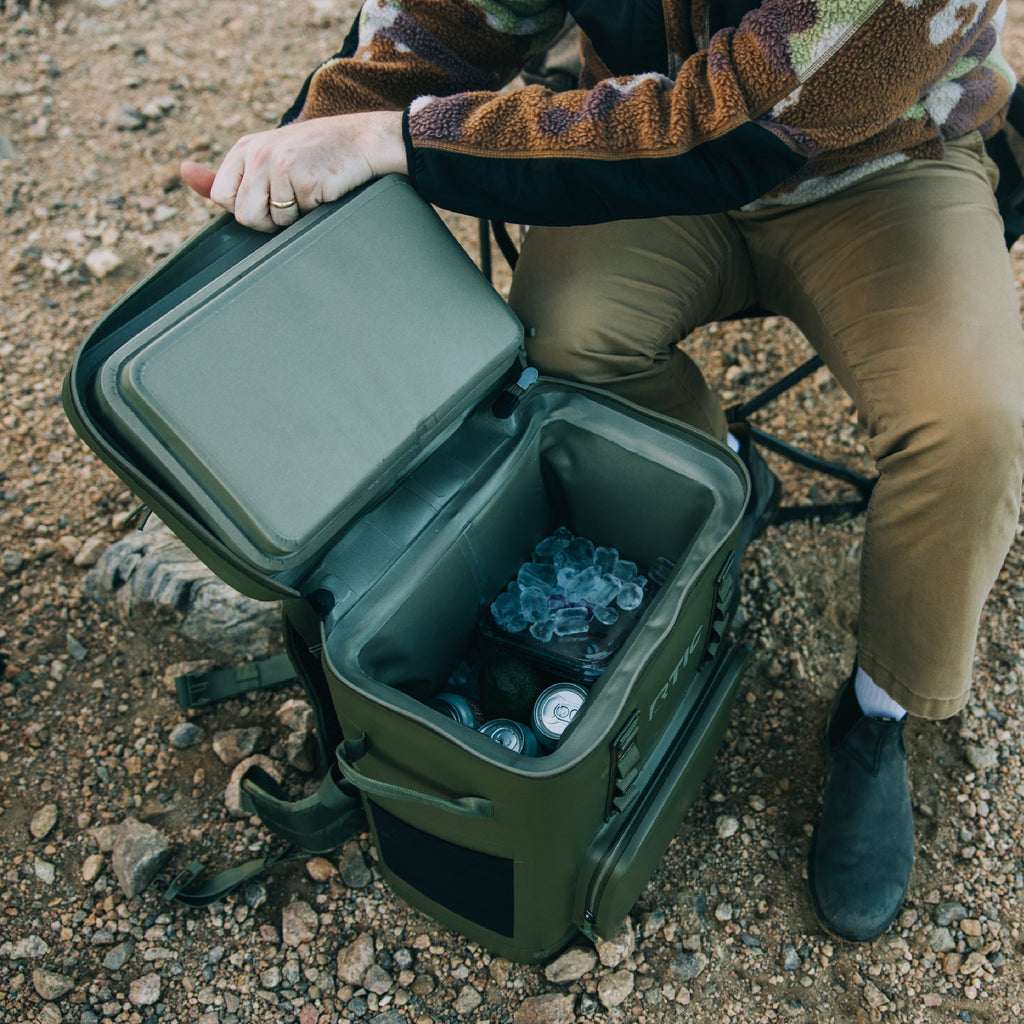 Ultra-Tough Backpack Cooler (ZQ3R)