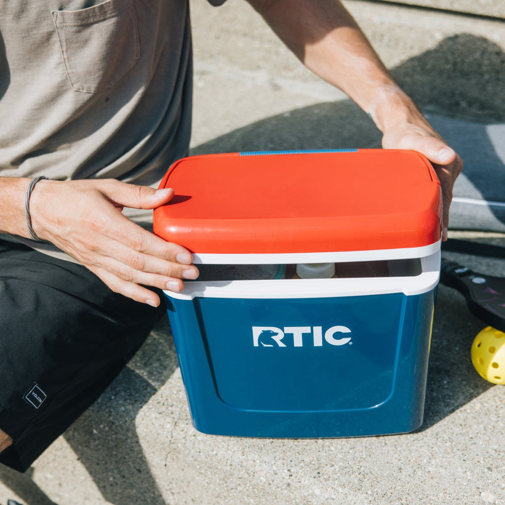 8 QT Road Trip Personal Cooler (79GL)