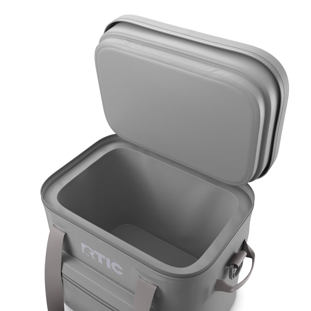 Ultra-Tough Soft Cooler Pro (HH3Y)