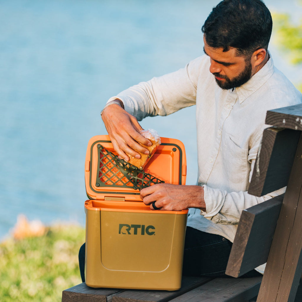 8 QT Road Trip Personal Cooler (79GL)
