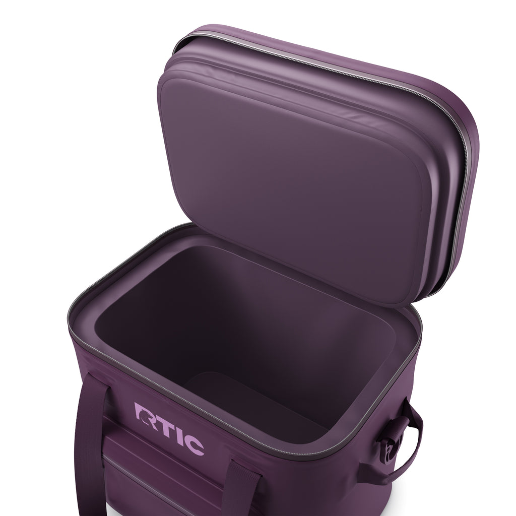 Ultra-Tough Soft Cooler Pro (HH3Y)
