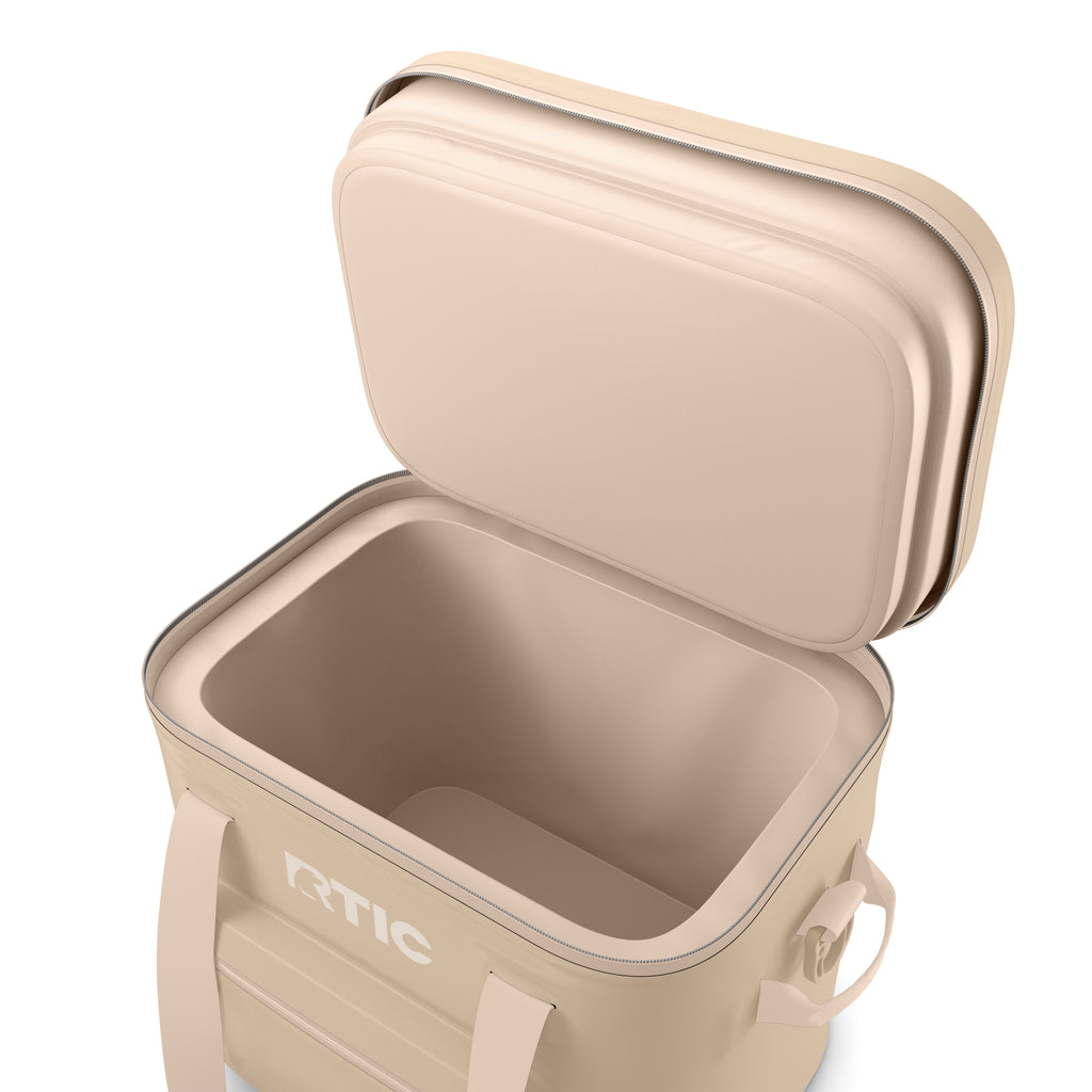 Ultra-Tough Soft Cooler Pro (HH3Y)